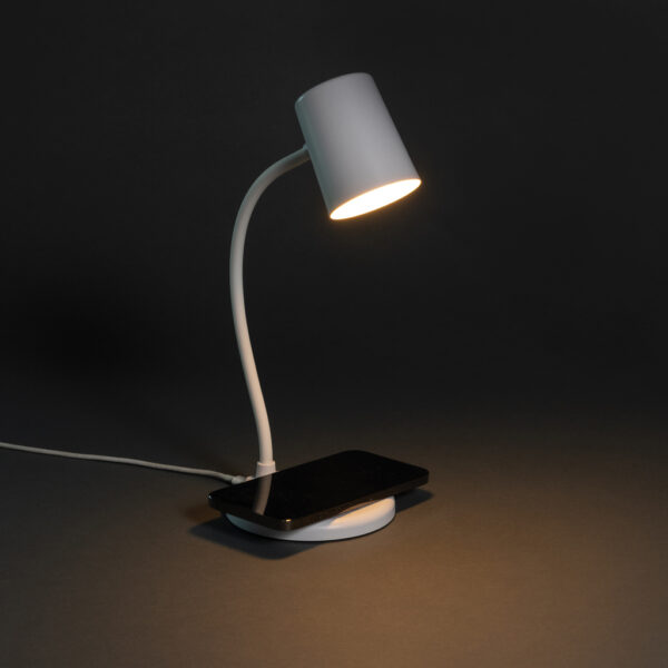 Zenara 15W Schreibtischlampe aus RCS rec. Plastik & Kork – Bild 9